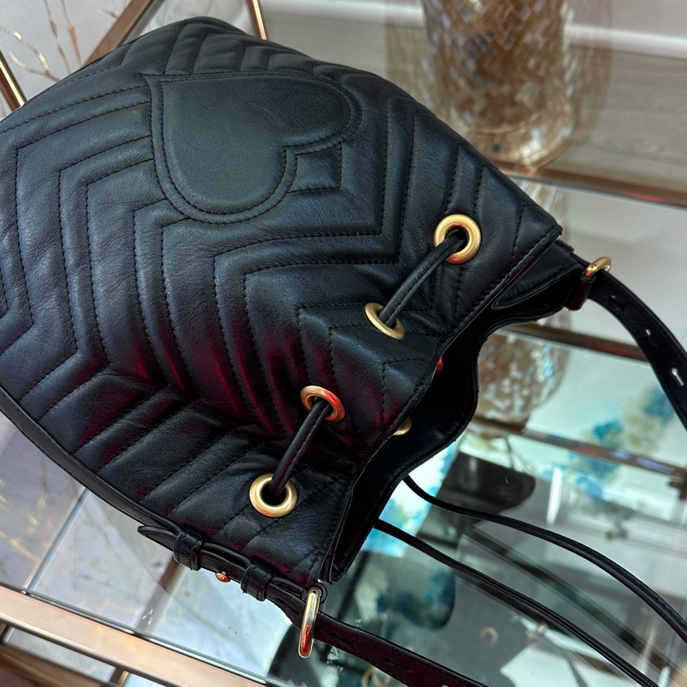 Authentic Gucci Black Leather Bucket Bag with card holder - Picture 10 of 16